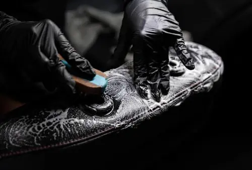 Curățare completă și chimică a interiorului