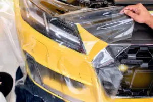 Aplicare folie de protecție pe caroserie (PPF)